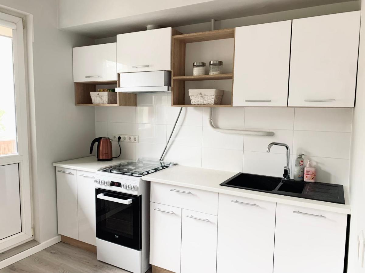 You'Ll Love This Large Apartment! Free Parking! Reval Esterno foto
