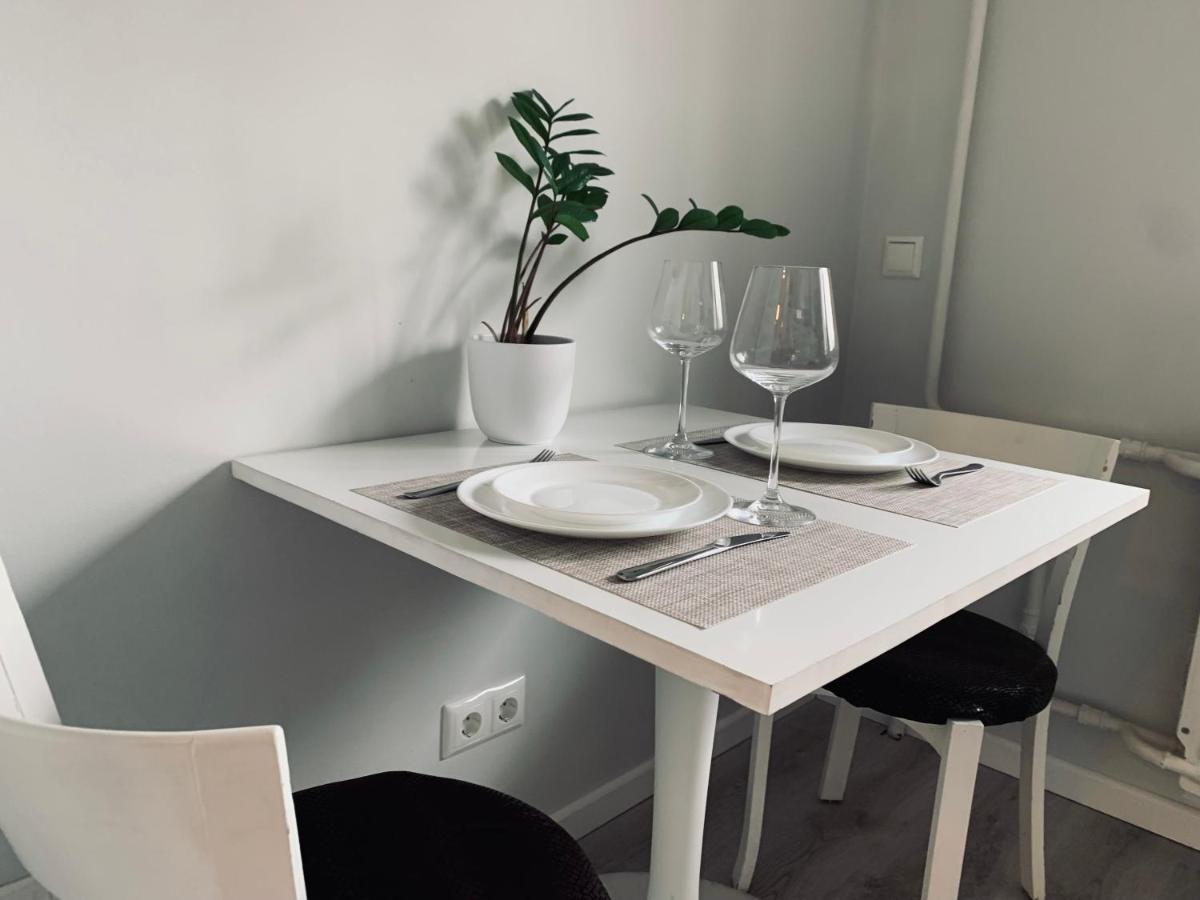 You'Ll Love This Large Apartment! Free Parking! Reval Esterno foto